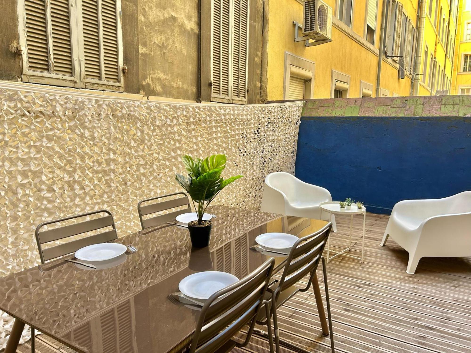 Chez Marie Et Romain- Appartement De Charme Au Coeur De La Joliette Proche Panier Centre Ville Marseille Exterior photo