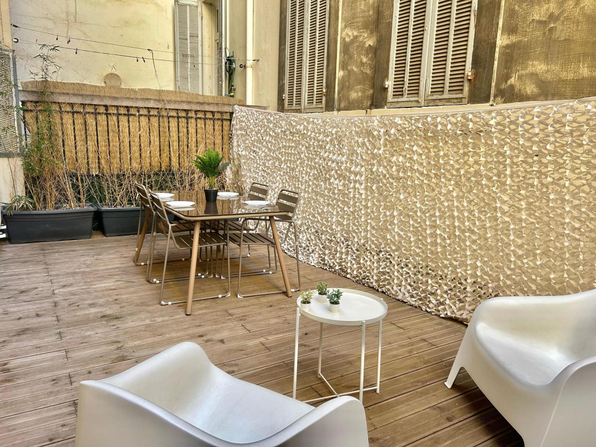 Chez Marie Et Romain- Appartement De Charme Au Coeur De La Joliette Proche Panier Centre Ville Marseille Exterior photo